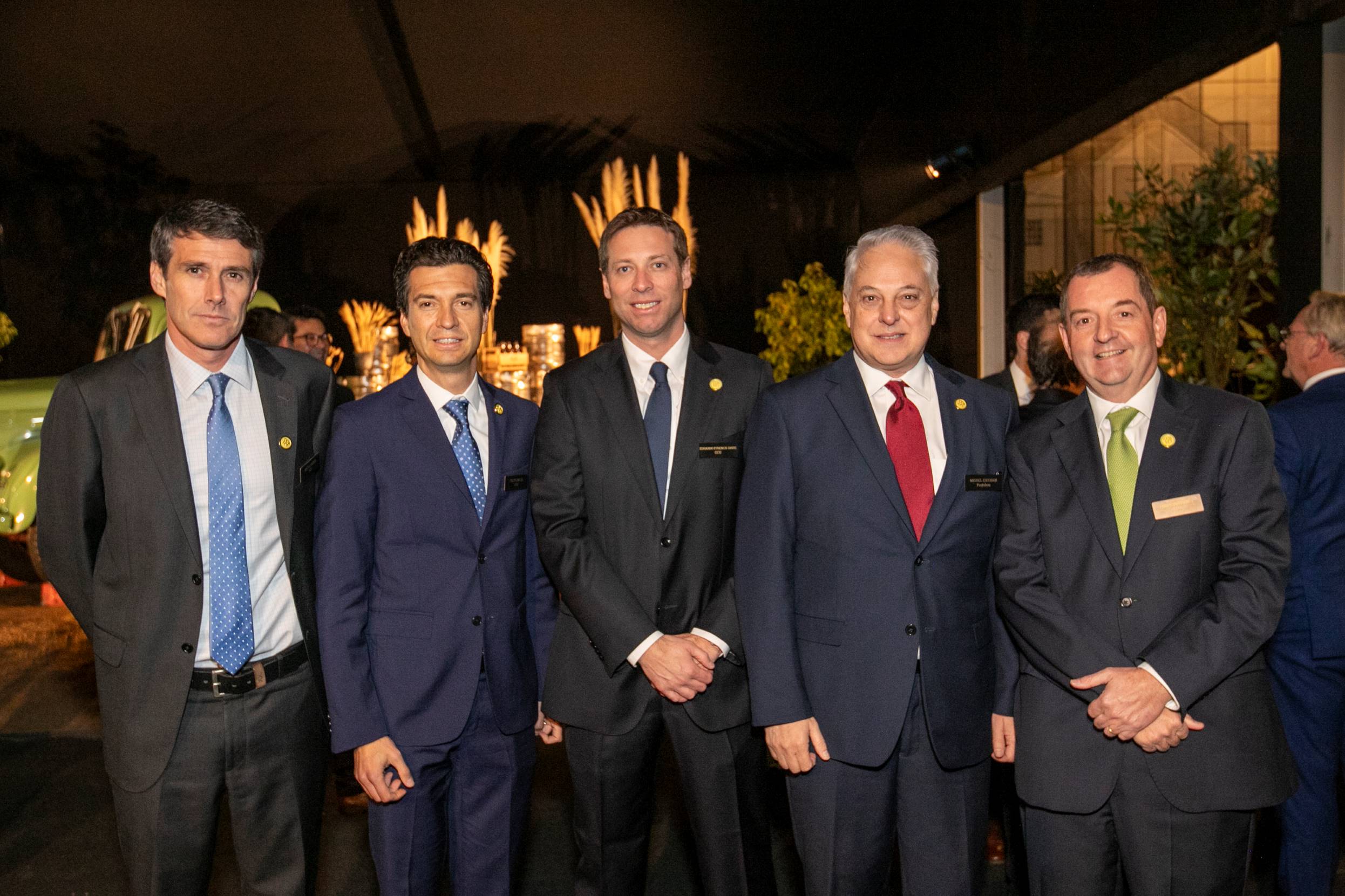 Matías Bebin; Eduardo Ffrench-Davis; Miguel Fernando Escobar, presidente de Postobon; y Felipe Dubernet